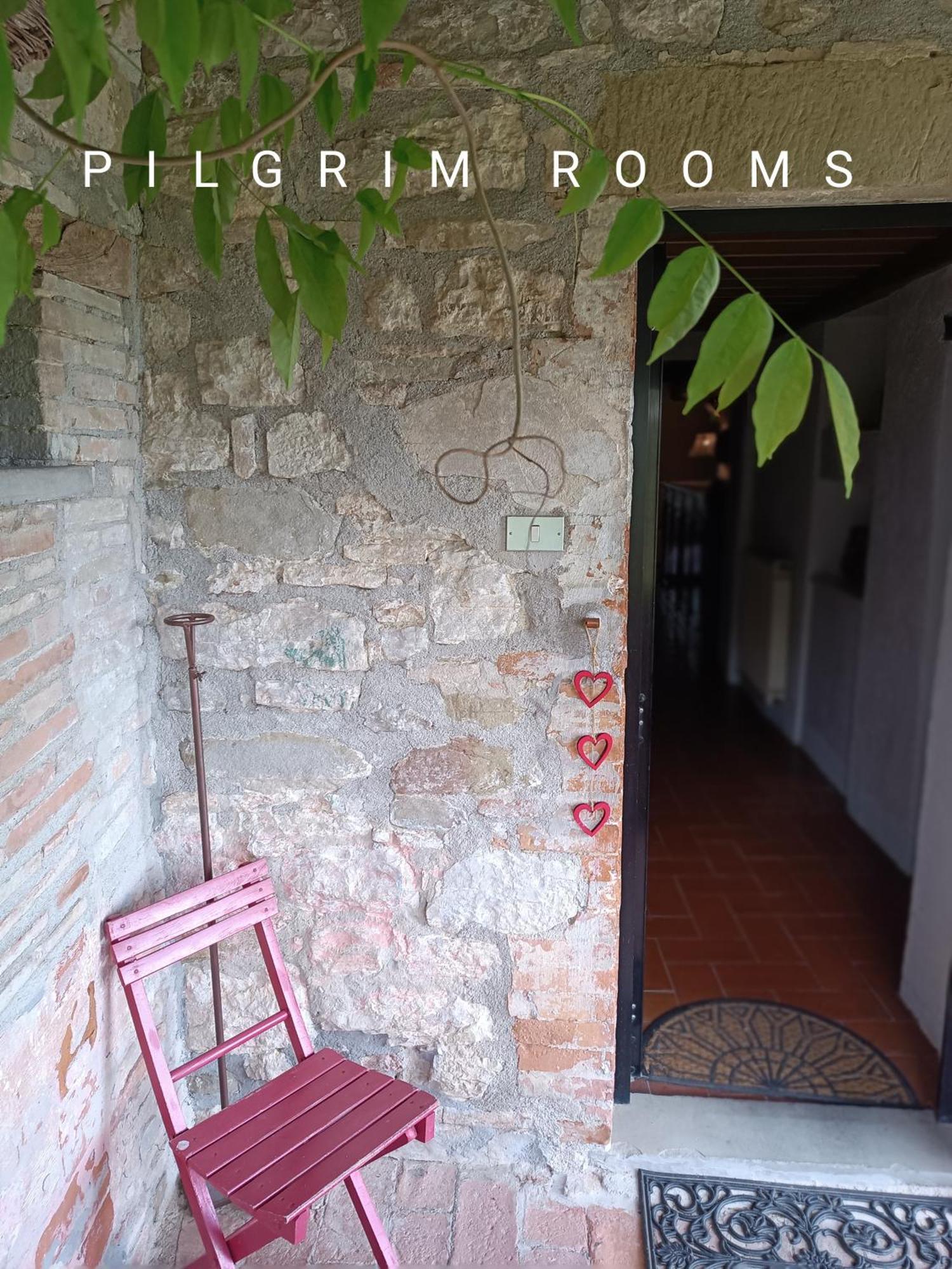 Pilgrim Rooms Gubbio Exteriör bild