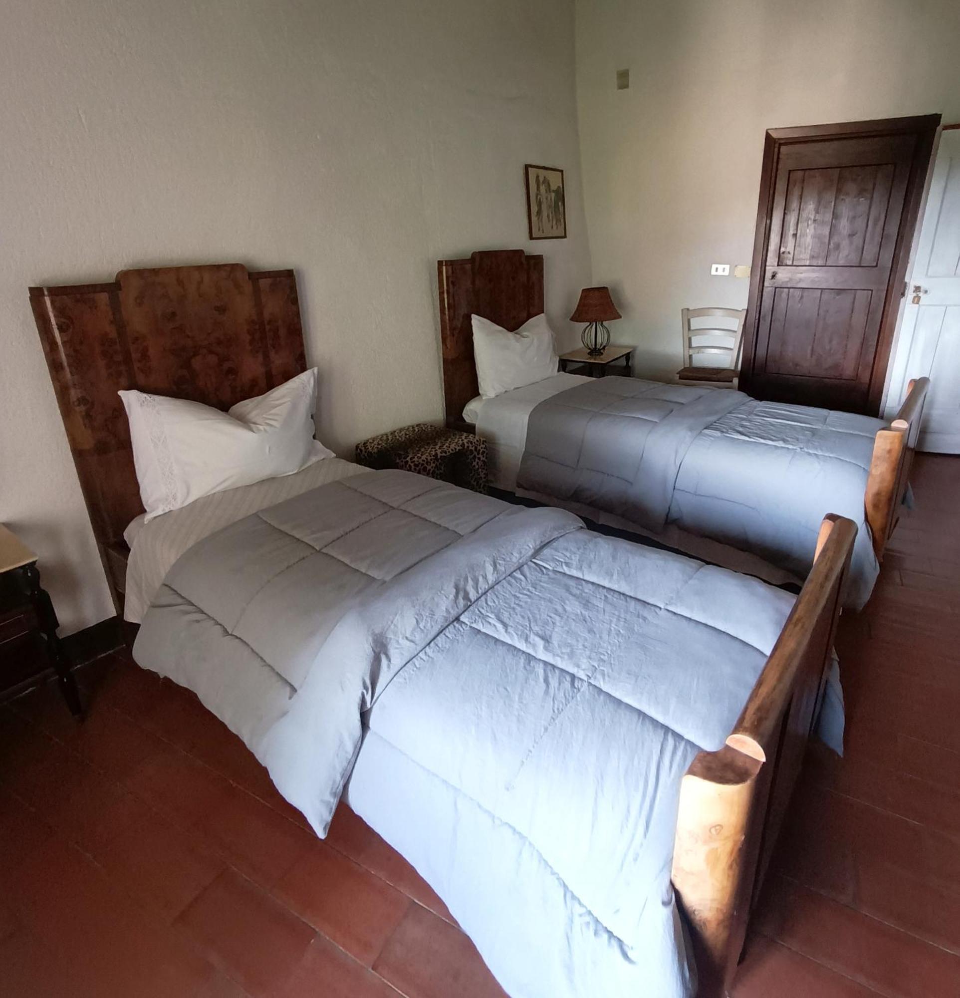 Pilgrim Rooms Gubbio Rum bild