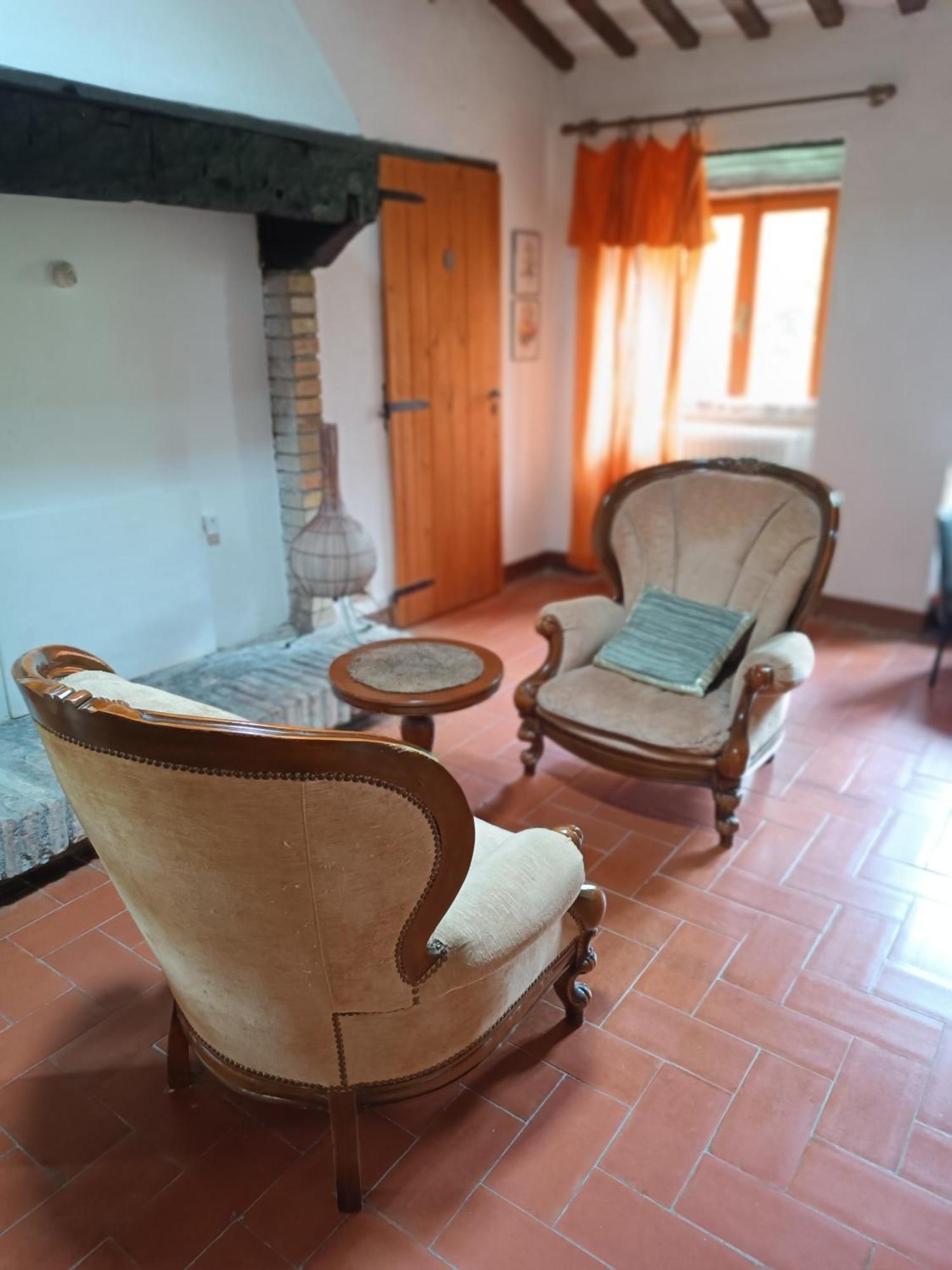 Pilgrim Rooms Gubbio Exteriör bild